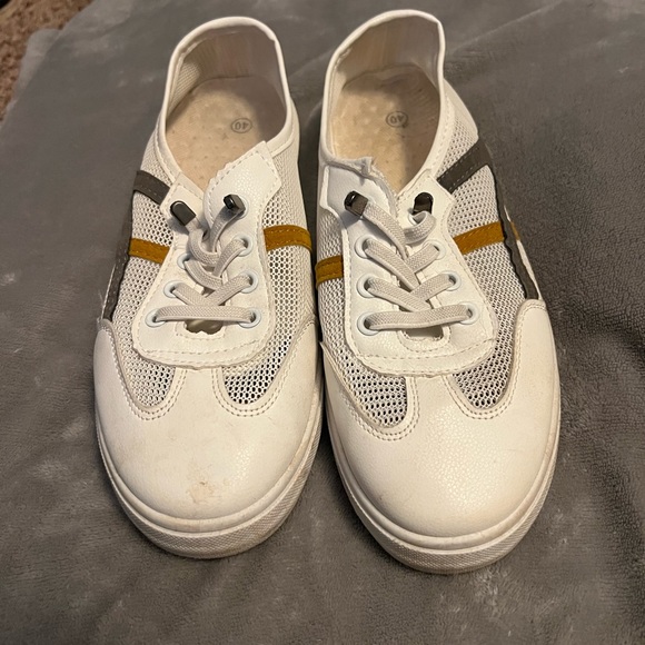 White netted sneakers - Picture 2 of 2